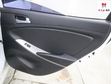 2017 - hyundai accent