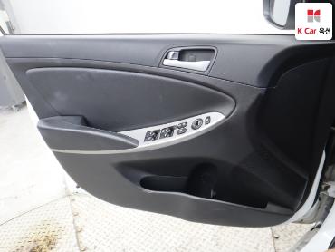2017 - hyundai accent