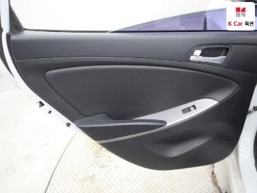 2017 - hyundai accent