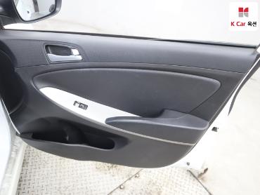 2017 - hyundai accent