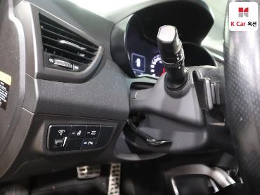 2016 - hyundai veloster