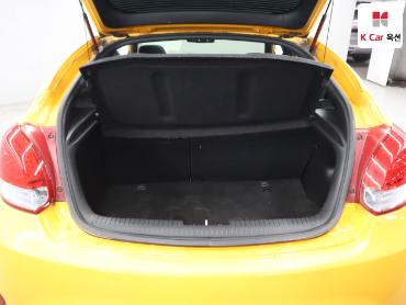 2016 - hyundai veloster