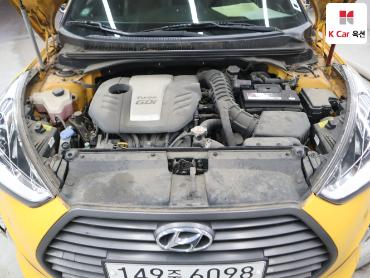 2016 - hyundai veloster