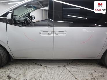 2022 - hyundai staria