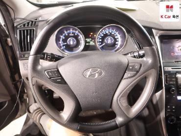 2011 - hyundai sonata