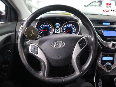 2011 - hyundai avante