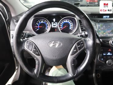 2014 - hyundai avante