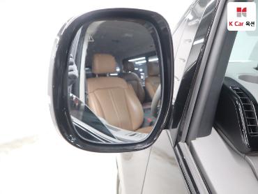 2022 - hyundai staria