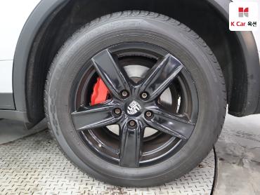 2011 - porsche cayenne