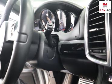 2011 - porsche cayenne