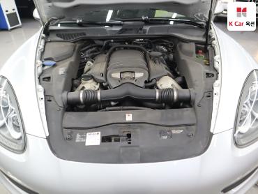 2011 - porsche cayenne