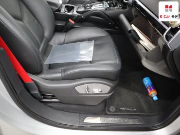 2011 - porsche cayenne
