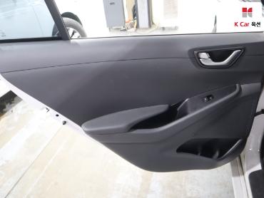 2017 - hyundai ioniq