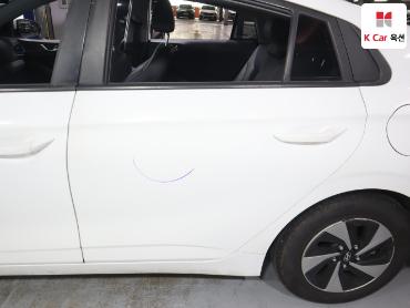 2017 - hyundai ioniq