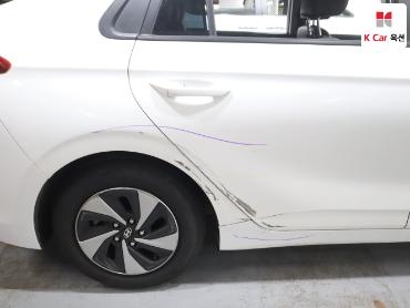 2017 - hyundai ioniq
