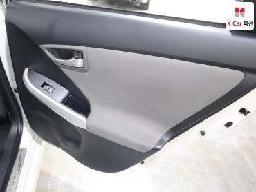 2014 - toyota prius