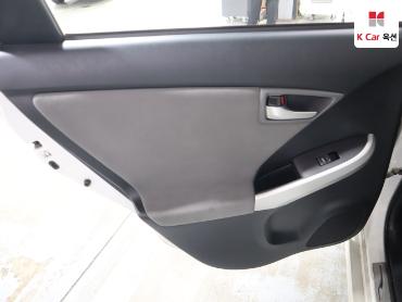 2014 - toyota prius
