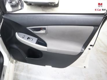 2014 - toyota prius