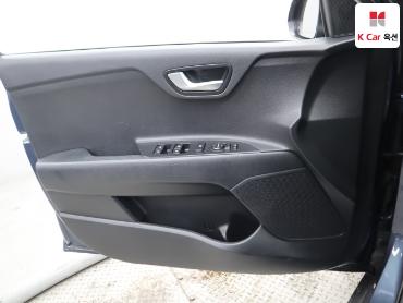 2018 - kia stonic