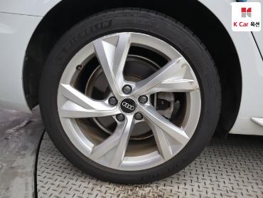 Audi A4 2021 — صورة 42