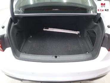 Audi A4 2021 — صورة 28