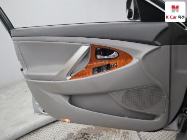 2011 - toyota camry