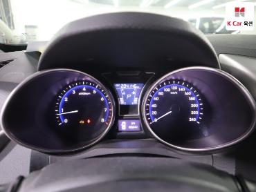2012 - hyundai veloster