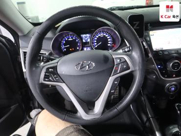 2012 - hyundai veloster