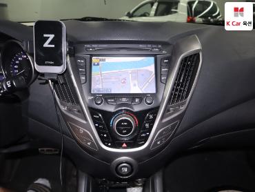 2012 - hyundai veloster
