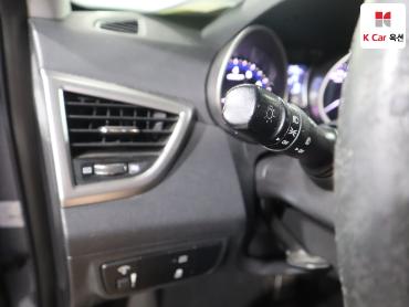 2012 - hyundai veloster