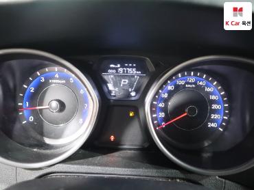 2012 - hyundai avante