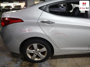 2012 - hyundai avante