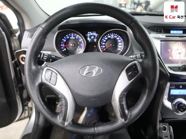 2012 - hyundai avante