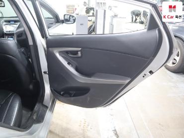 2012 - hyundai avante