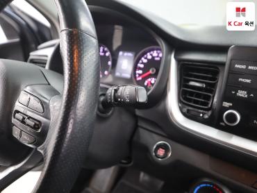 2018 - kia stonic