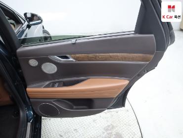 2022 - genesis g80