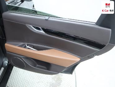 2022 - genesis g80