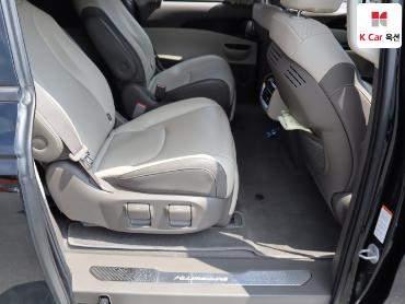 2023 - kia carnival