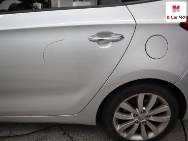 2014 - kia carens