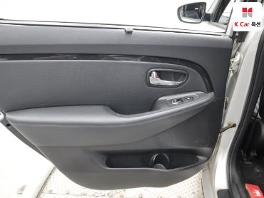2014 - kia carens