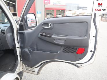 2018 - kia bongo iii