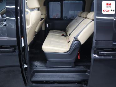 2022 - hyundai staria