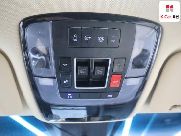 2022 - hyundai staria