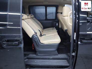 2022 - hyundai staria