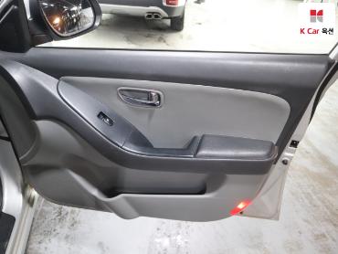 2010 - hyundai avante