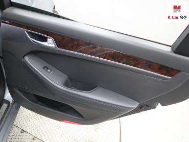 2016 - hyundai g330