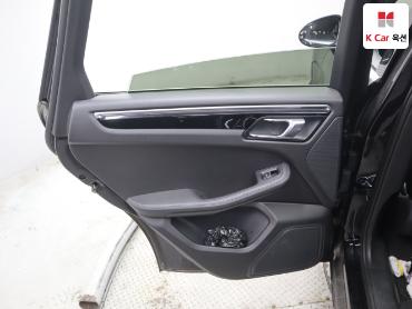 2015 - porsche macan