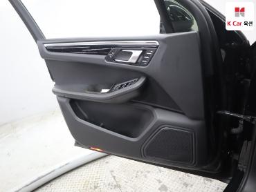 2015 - porsche macan