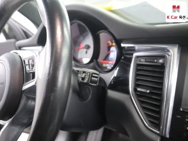 2015 - porsche macan