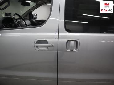 2021 - hyundai grand starex